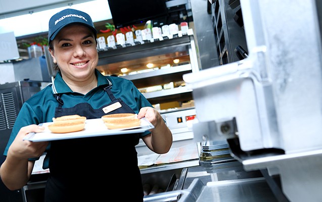 McDonald’s-dan valideyn himayəsindən məhrum olmuş uşaqlara dəstək  -  Fotolar