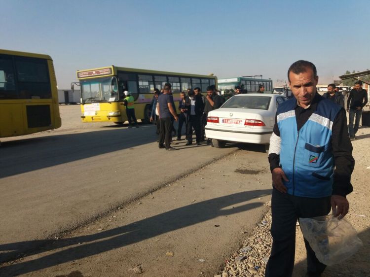 Sərhəddə saxlanılan azərbaycanlı zəvvarların problemi - Həll olundu + Yenilənib Sərhəddə saxlanılan azərbaycanlı zəvvarların problemi - Həll olundu + Yenilənib