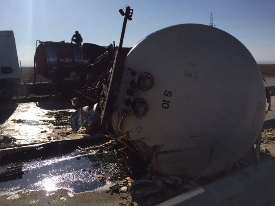 Sürücü yuxuladı, 20 mindən çox ziyan vurdu