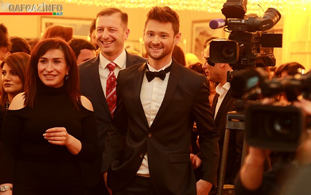 Məşhurlarımız qırmızı xalçada -  Transparan və dekolteli geyimlər +Fotolar