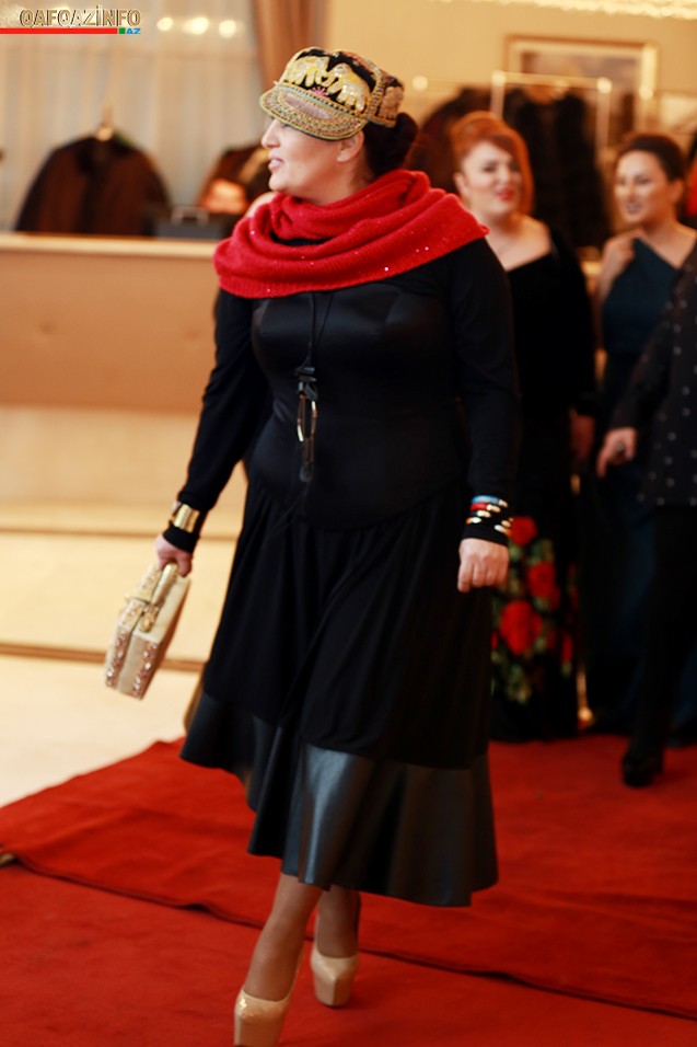 Məşhurlarımız qırmızı xalçada -  Transparan və dekolteli geyimlər +Fotolar