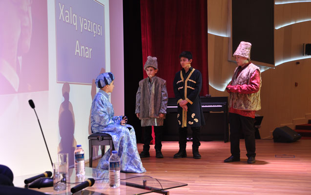 Avropa Azərbaycan Məktəbində Anarla görüş - Fotolar