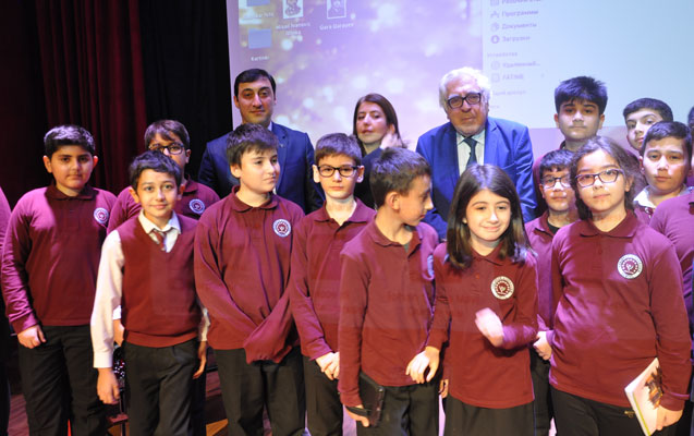 Avropa Azərbaycan Məktəbində Anarla görüş - Fotolar