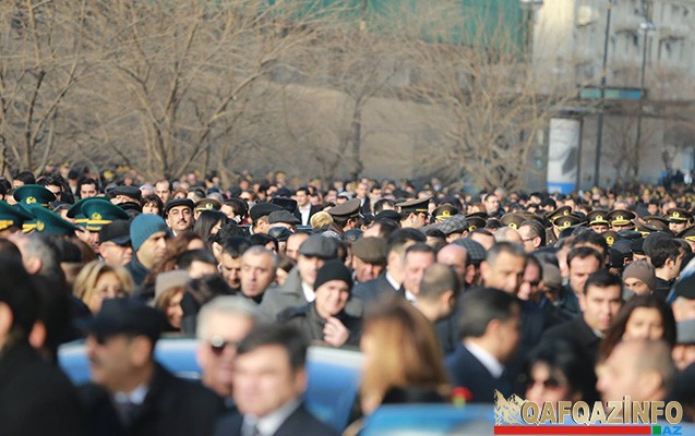 Xiyabandakı izdihamdan -   Fotolar