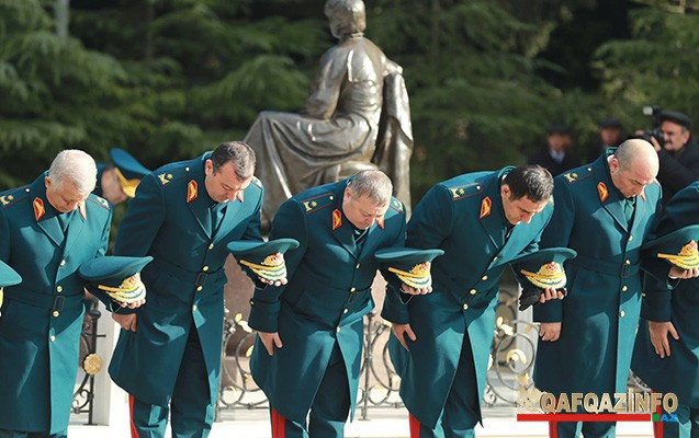 Xiyabandakı izdihamdan -   Fotolar