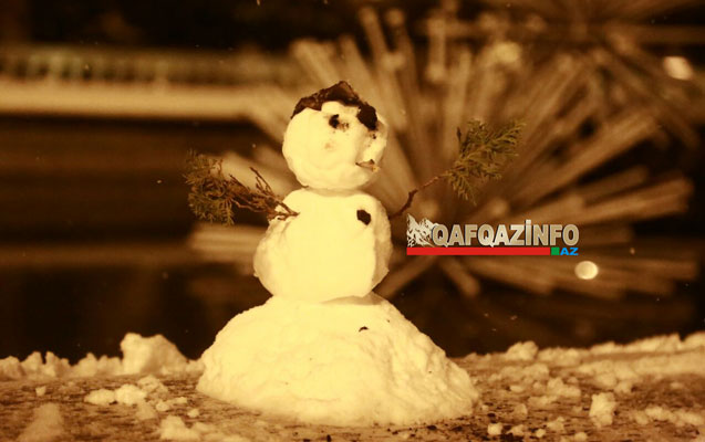 Bakı bir qarlı axşamda ... -  Fotosessiya