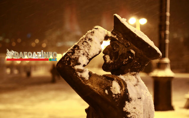 Bakı bir qarlı axşamda ... -  Fotosessiya