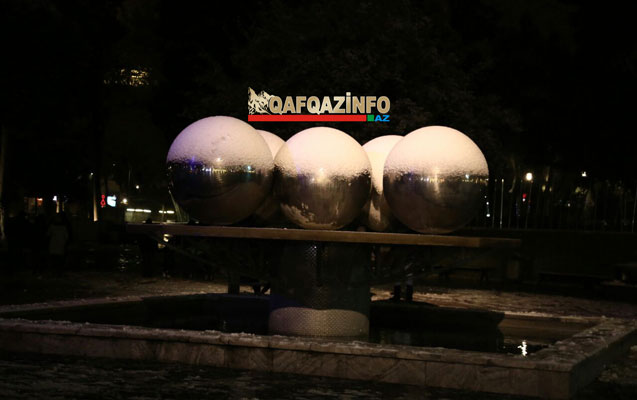 Bakı bir qarlı axşamda ... -  Fotosessiya