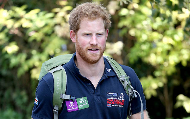 Şahzadə modellə nişanlandı - Fotolar