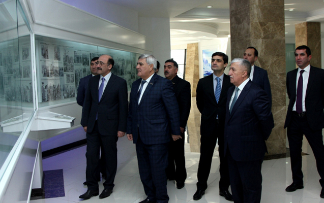 Nazir vətəndaşlarla görüşdü - Fotolar