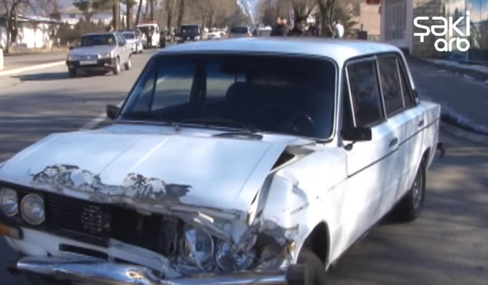 Ötmək istədi, 2 maşını əzdi -  Foto