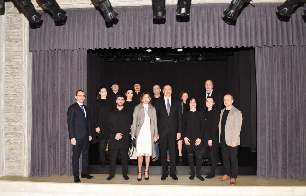 Prezidentlə xanımı 