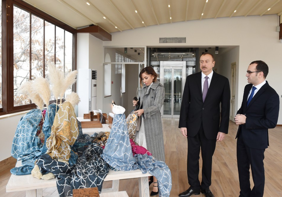 Prezidentlə xanımı 