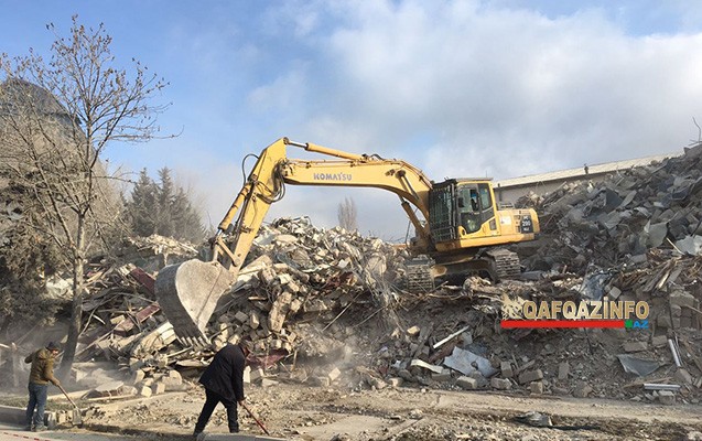 Bakıda oteli bir g&uuml;nə &ldquo;yoxa &ccedil;ıxartdılar&rdquo; - Fotolar