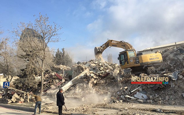 Bakıda oteli bir g&uuml;nə &ldquo;yoxa &ccedil;ıxartdılar&rdquo; - Fotolar