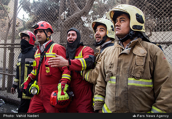 İrandan ürəkağrıdan fotolar - Ölən həmkarları üçün ağladılar