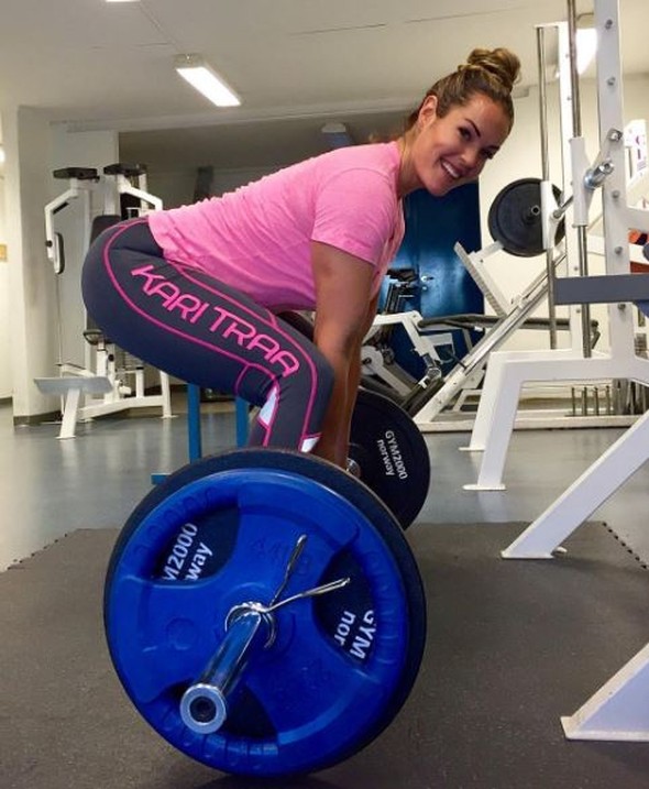 Ölkəsində yanğınsöndürən işləyir... -  Fotolar