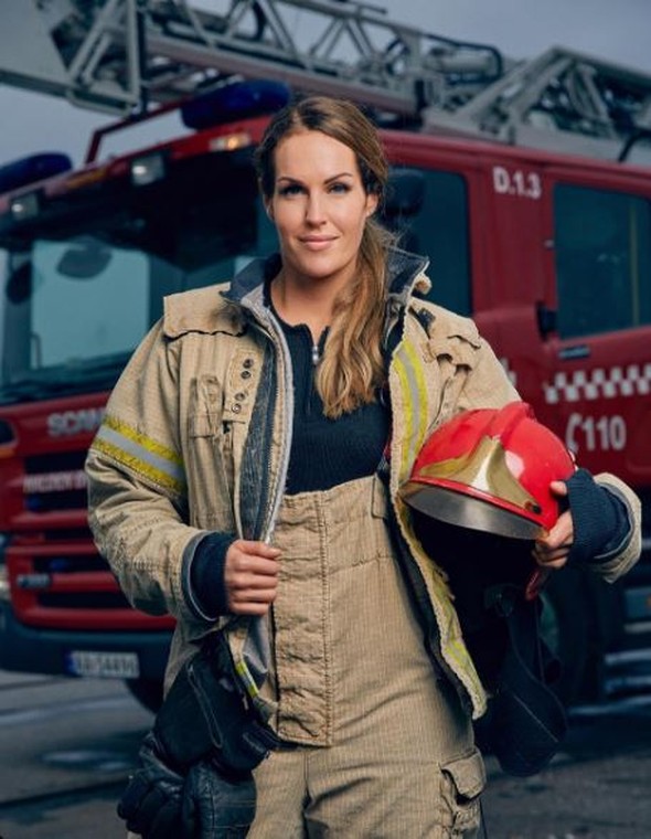 Ölkəsində yanğınsöndürən işləyir... -  Fotolar