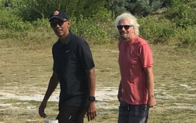 Özəl adada dincələn Obama cütlüyü paparazilərə yaxalandı - Fotolar Özəl adada dincələn Obama cütlüyü paparazilərə yaxalandı - Fotolar