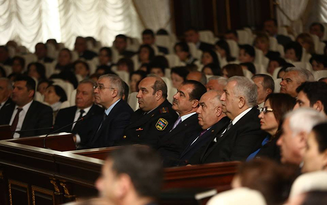 Gəncədə hesabat yığıncağı - Fotolar