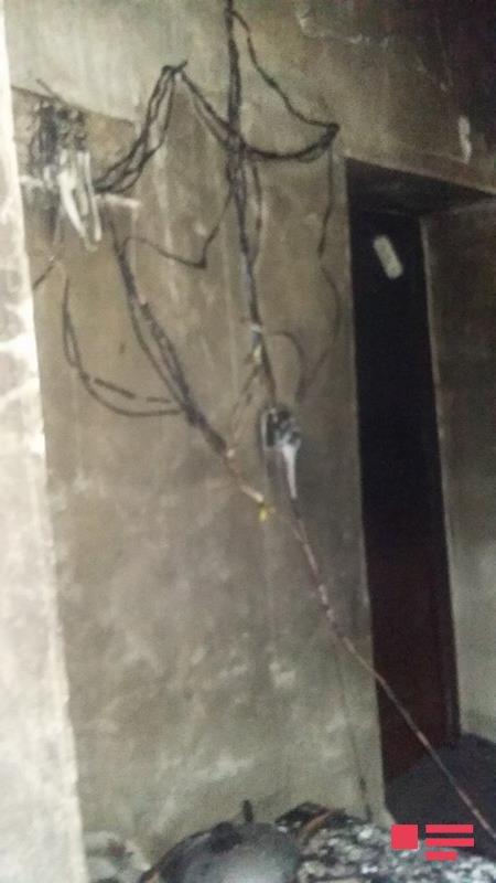 2 aylıq körpə evdə yanaraq öldü - Anası çöldə idi + dəhşətli fotolar