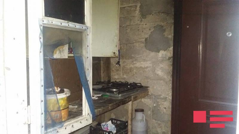 2 aylıq körpə evdə yanaraq öldü - Anası çöldə idi + dəhşətli fotolar