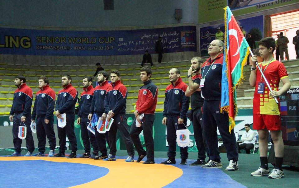 İranda Azərbaycan bayrağına hörmətsizlik -  Fotolar
