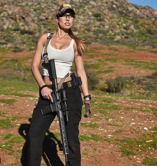 Tarixin ən cazibəli serjantı... -  Fotosessiya