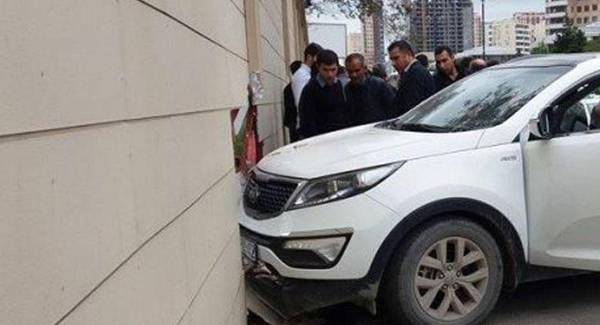 Bakıda bank işçisinin ölümü ilə nəticələnən qəzadan - Fotolar